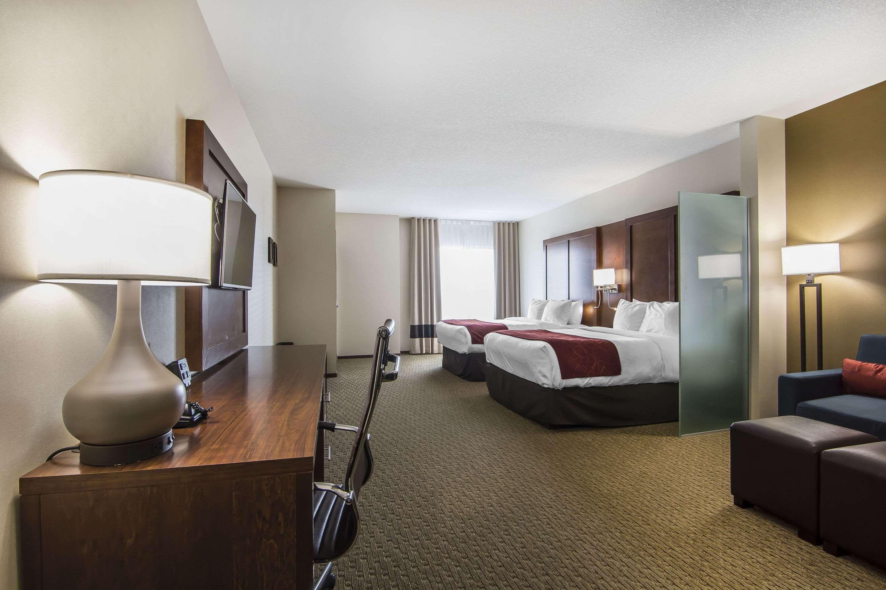 Comfort Suites Regina Ngoại thất bức ảnh