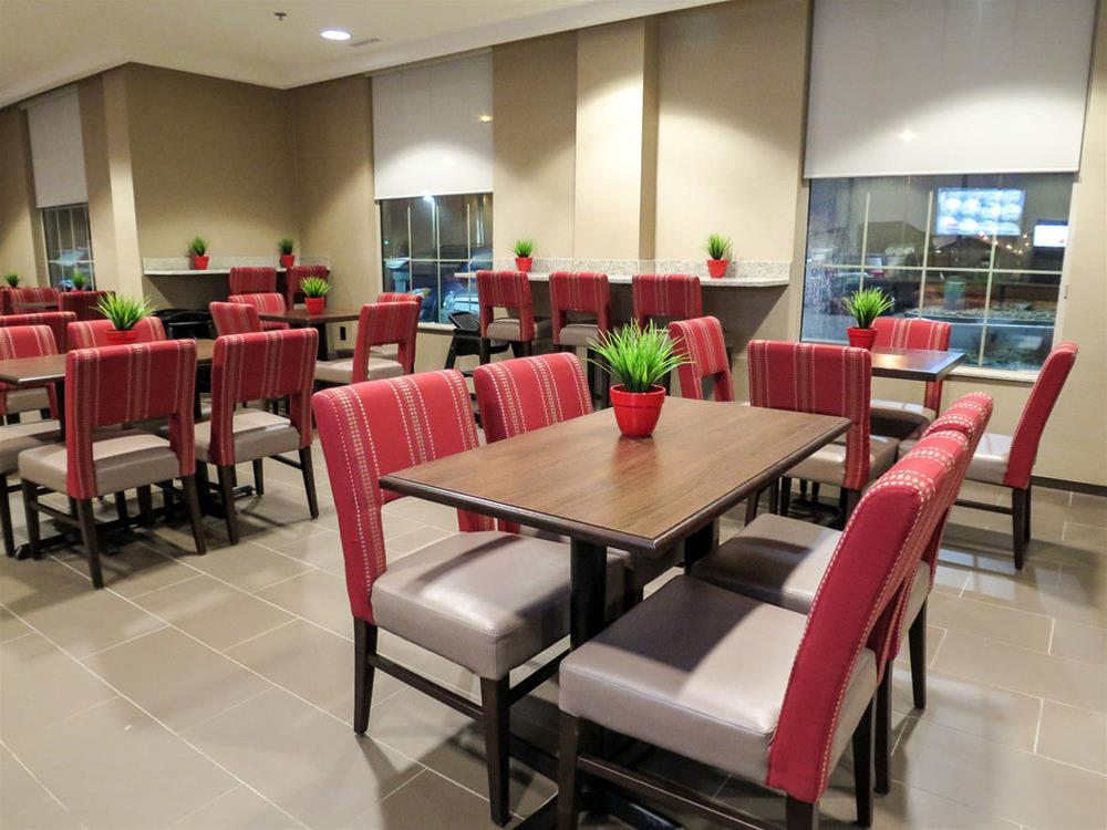 Comfort Suites Regina Ngoại thất bức ảnh