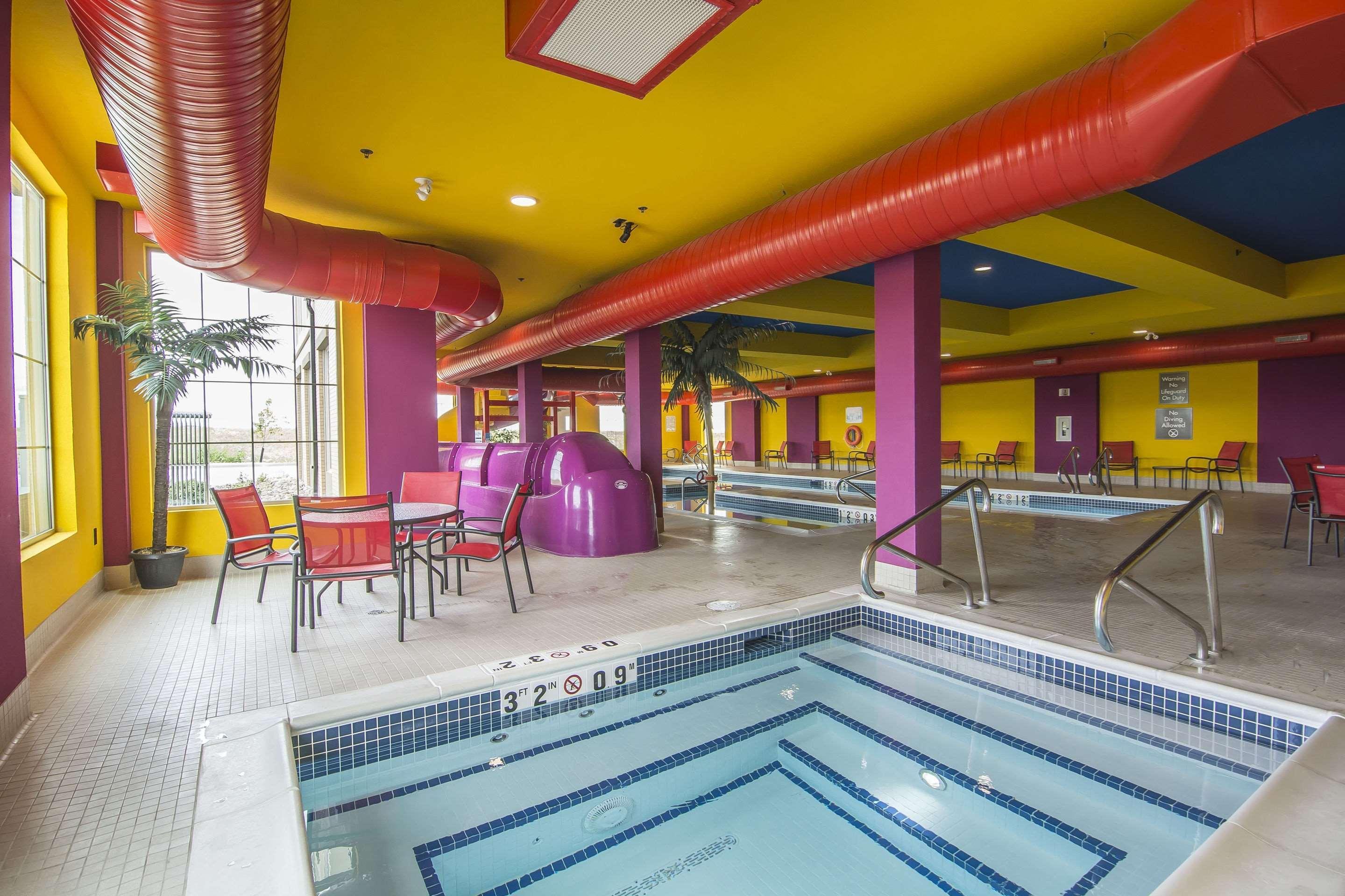 Comfort Suites Regina Ngoại thất bức ảnh