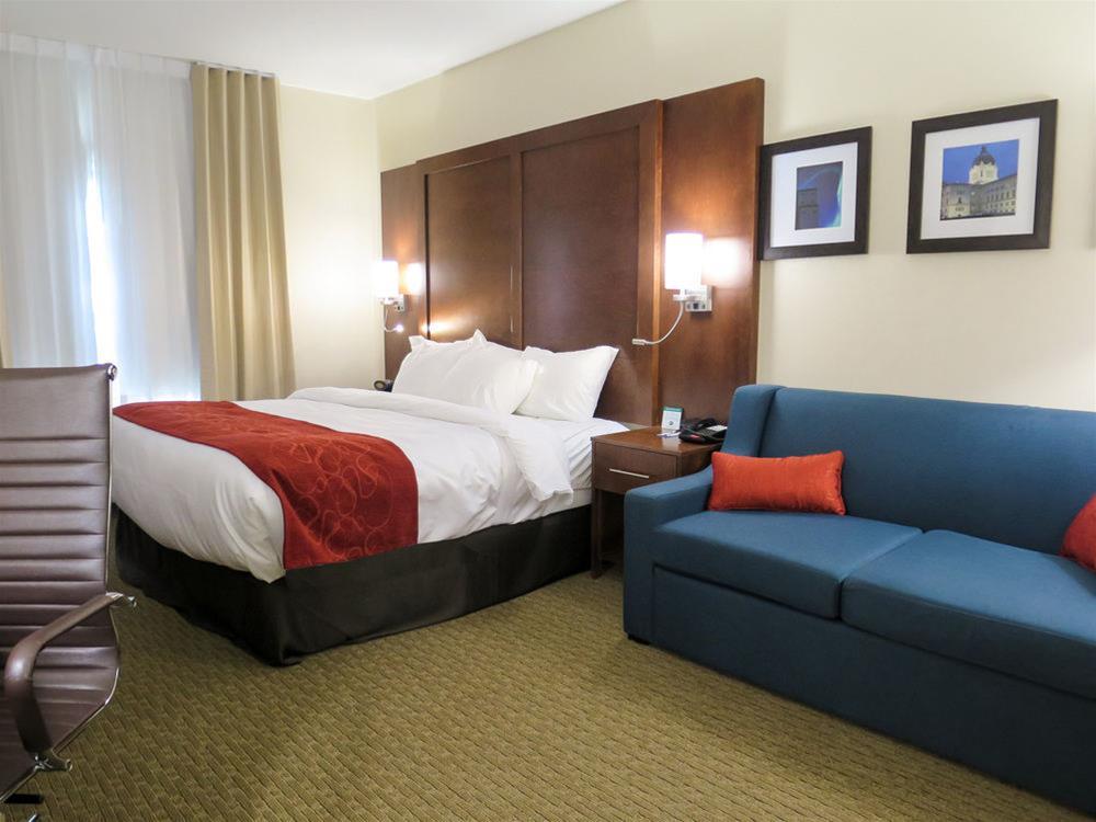 Comfort Suites Regina Ngoại thất bức ảnh