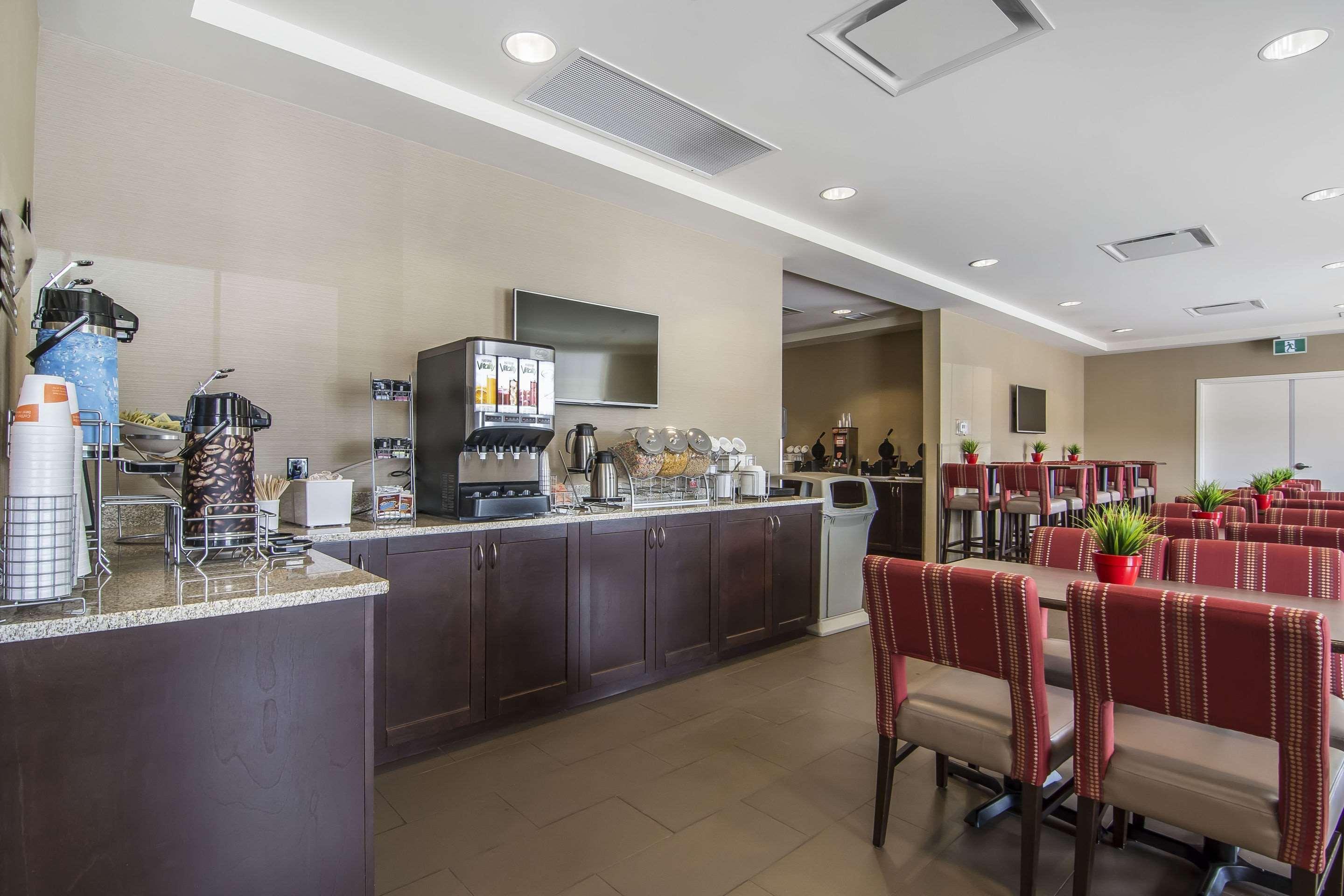 Comfort Suites Regina Ngoại thất bức ảnh