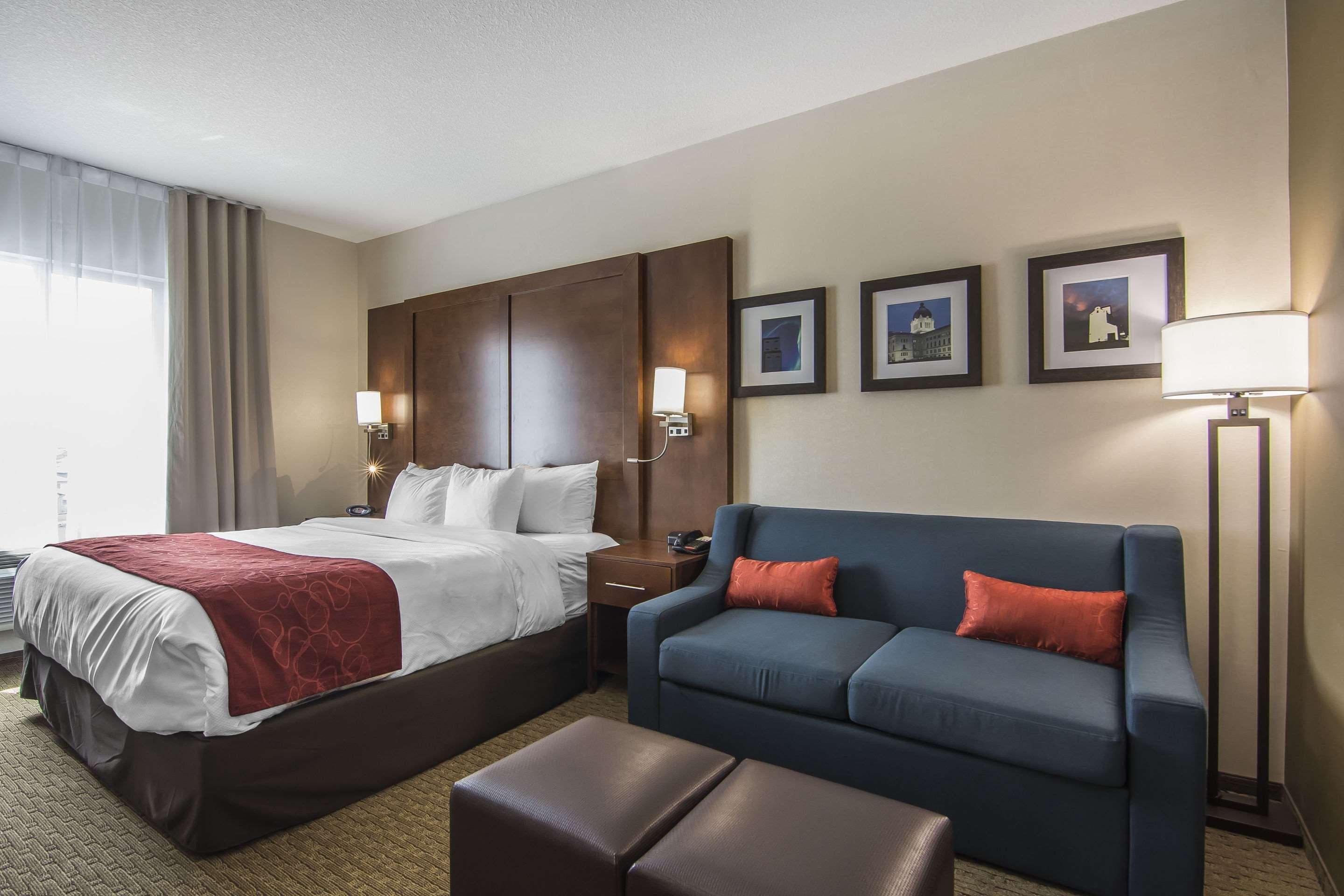 Comfort Suites Regina Ngoại thất bức ảnh