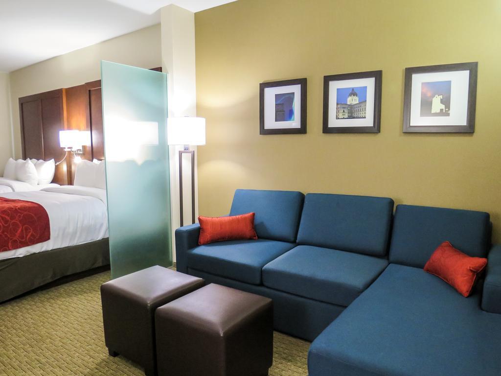 Comfort Suites Regina Ngoại thất bức ảnh